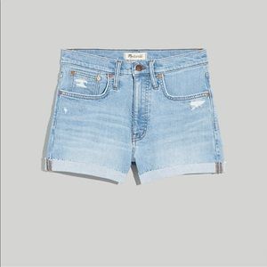 Madewell highrise denim shorts in Littleton wash